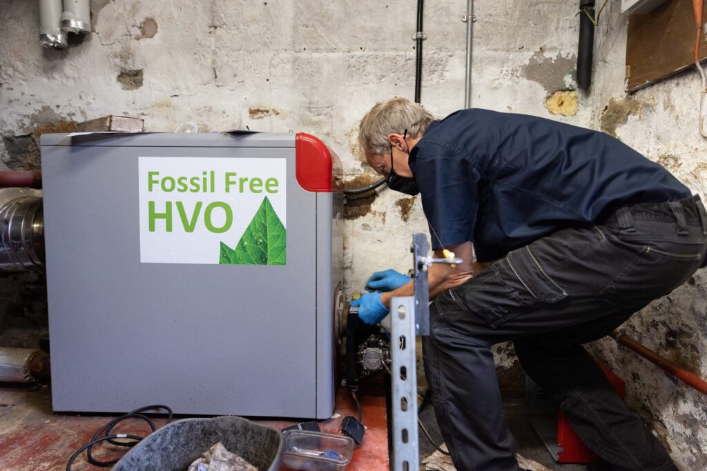 Industry bodies are calling for policy change to encourage immediate rural decarbonisation .